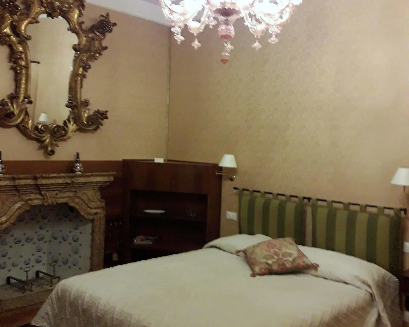 Residenza Ca' Corner Bed & Breakfast Venice 2*,