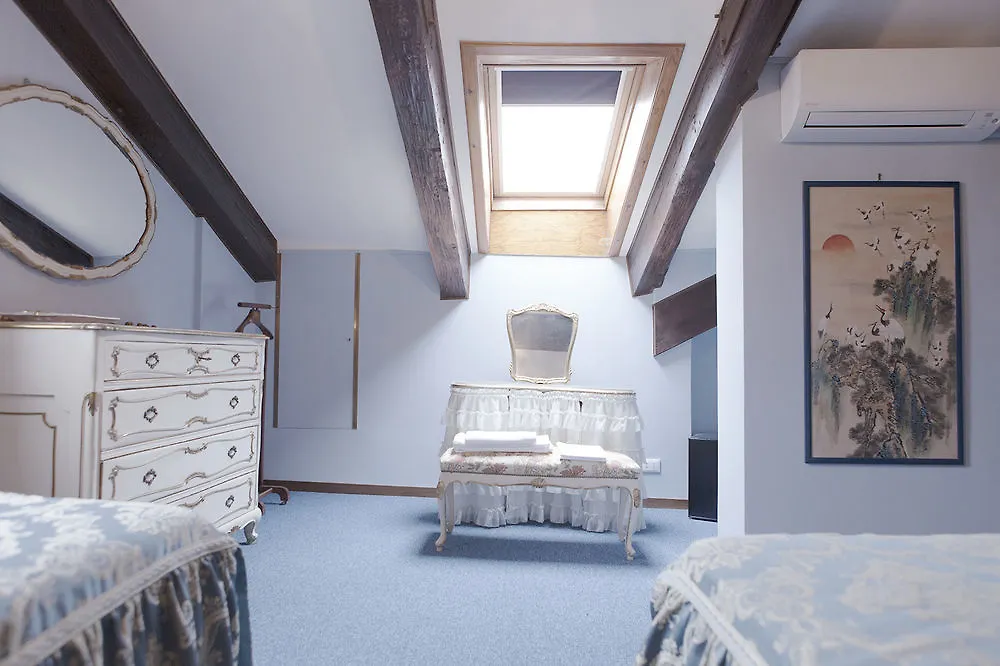 Residenza Ca' Corner Bed & Breakfast Venice 2*,