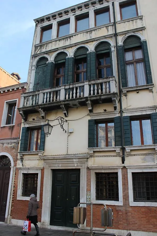 Residenza Ca' Corner Bed & Breakfast Venice 2*,